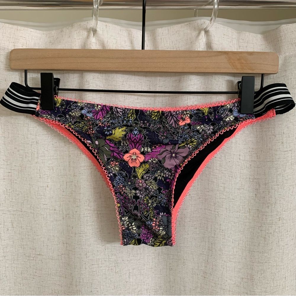 Victorias Secret The Itsy La Culotte De Style Mini Floral Stripe Bikini Bottom L